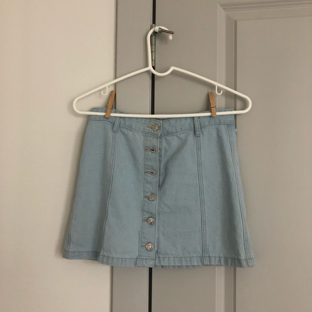 *DONATING SOON* Forever 21 skirt